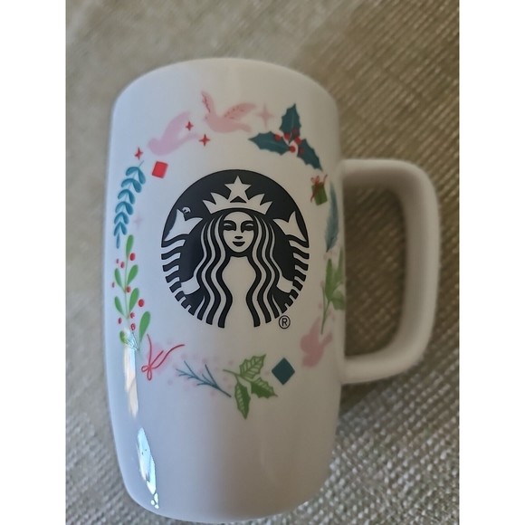 NWOT Starbucks Coffee Mug Siren Christmas Holiday Wreath Cup 8 oz - Picture 2 of 6